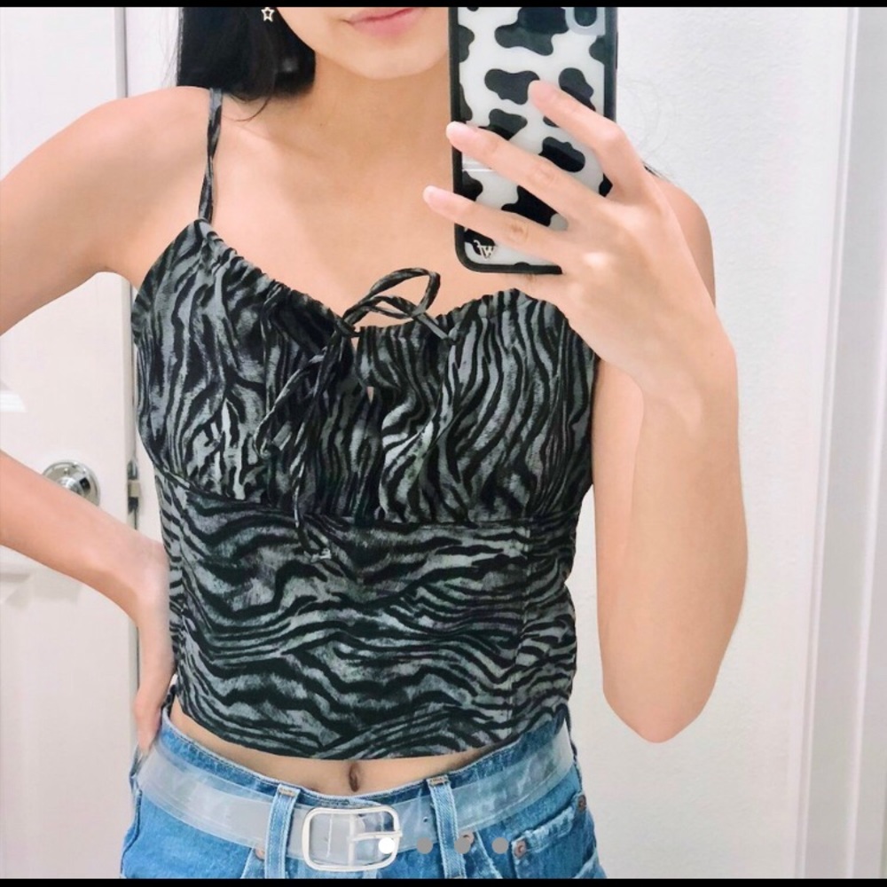 Brand new Shop desert daisy zebra tank